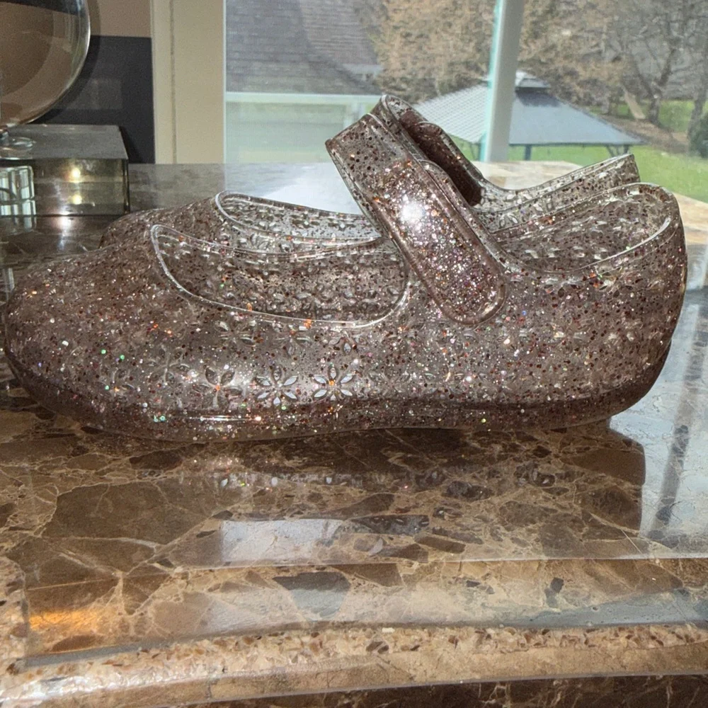 Size 7 baby girls sparkly jelly shoes. Velcro strap at ankles. - Picture 6 of 10